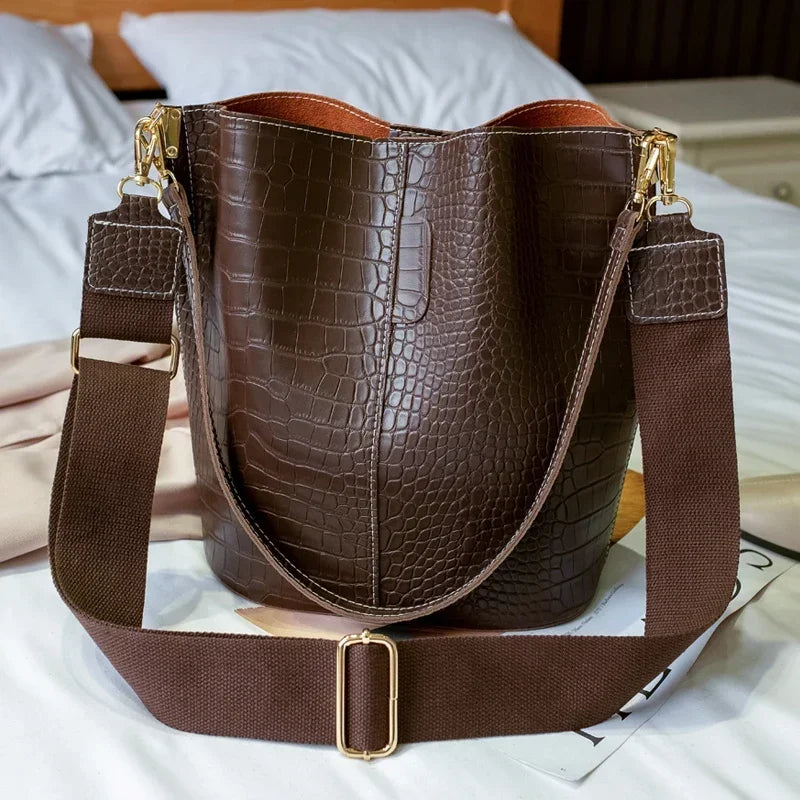 Sac à Main Bandoulière Femme Charlette | Chic, Tendance & Polyvalent Café / Cuir Vegan sac à main