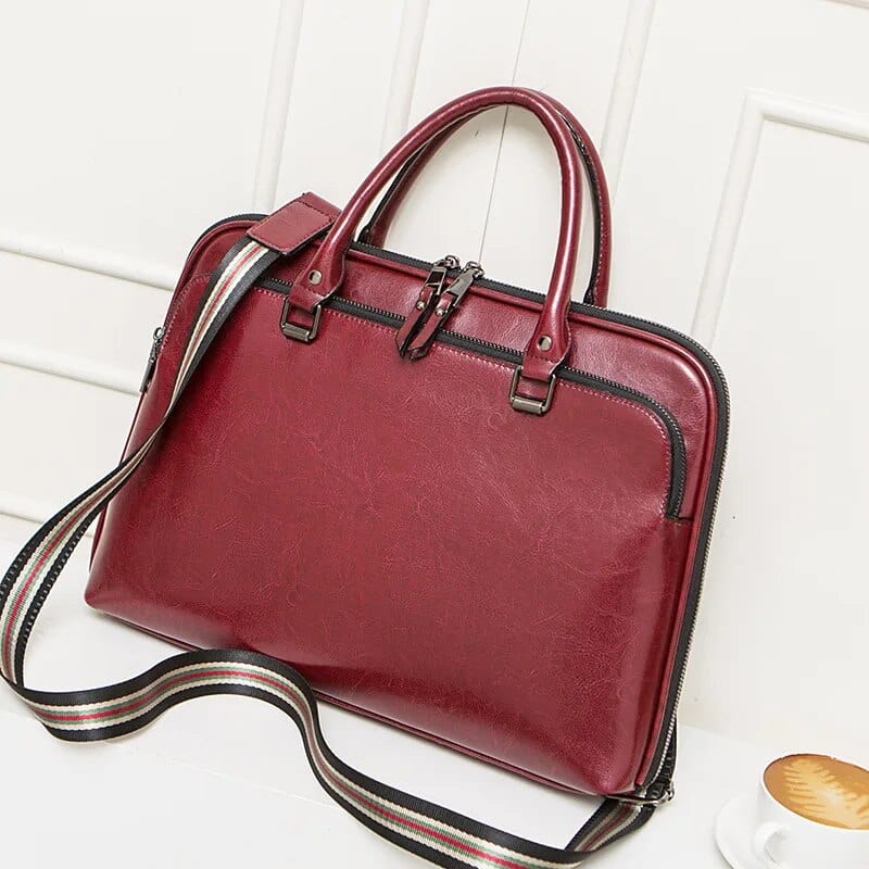 Sac Ordinateur Cuir femme Zélie – Élégant, 14” & Original Rouge / Cuir Sac Ordinateur