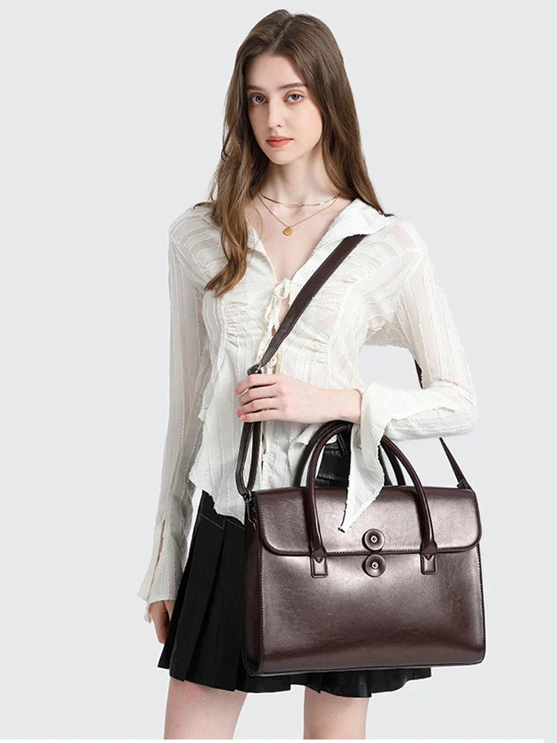 Sac pour le Travail Femme – Antonella | Élégance & Praticité Sac Ordinateur